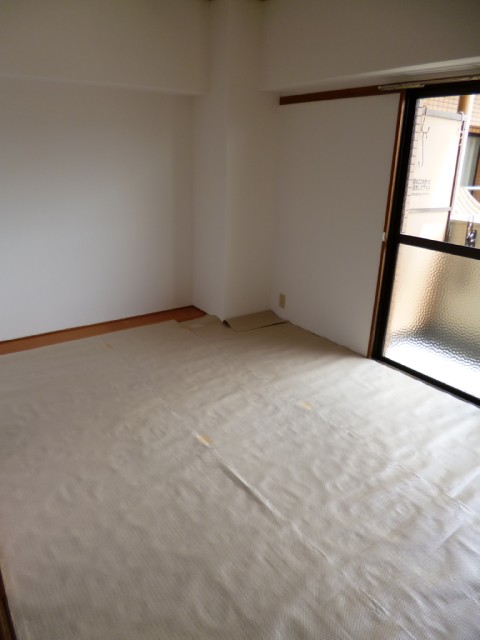 Other room space. 6 Pledge of bright Japanese-style room