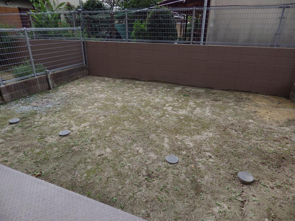 View photos from the dwelling unit. Private garden