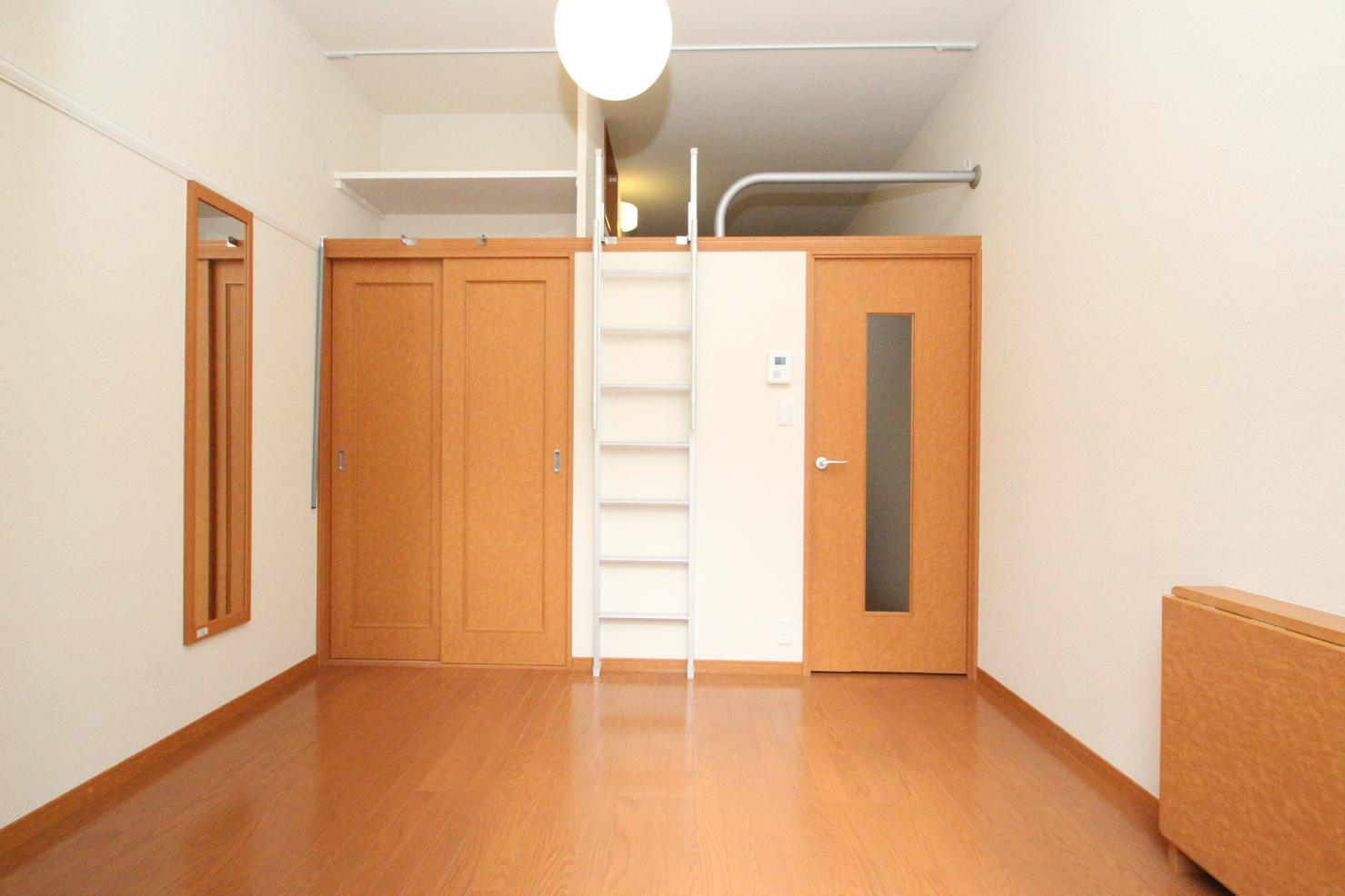 Living and room.  ※ It has taken the same type of property.