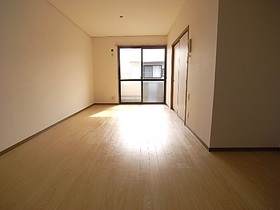 Living and room.  ◆ It was flooring Uwabari ◆
