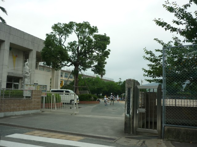 Primary school. Ohno 235m up to elementary school (elementary school)