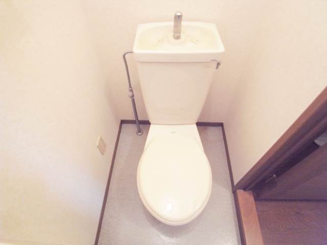 Toilet. Relax data ~ Yim