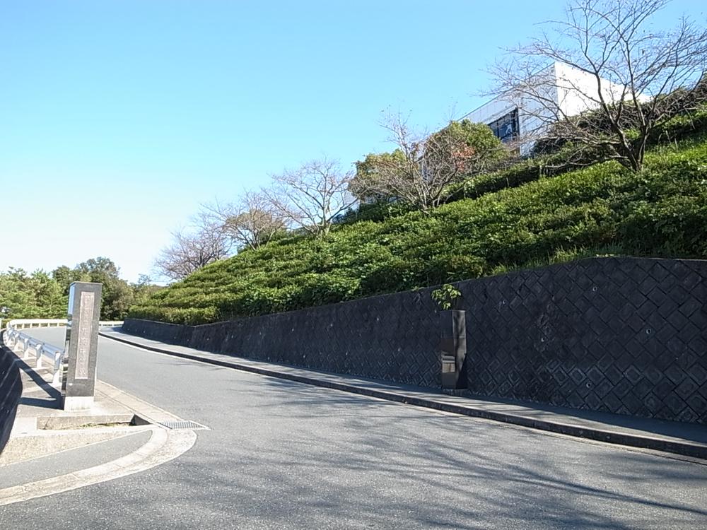 Junior high school. Ōnojō is commuting distance of the walk about 19 minutes peace of mind until the 1500m junior high school to stand plains junior high school ☆