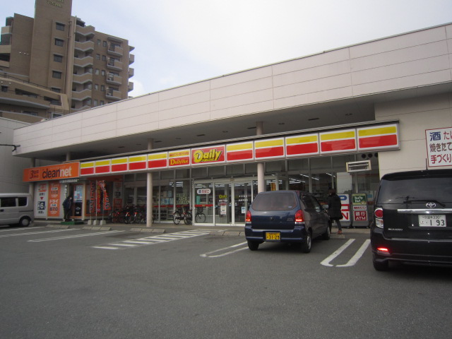 Convenience store. Daily Yamazaki Fukuoka Shimoori store up (convenience store) 161m