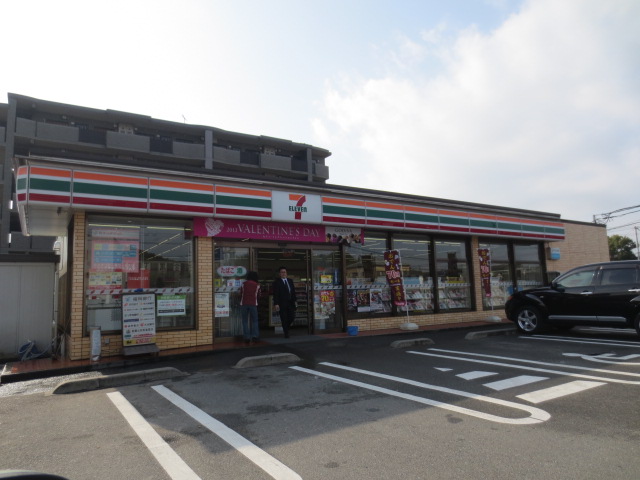 Convenience store. Seven-Eleven Onojo Kawakubo store up (convenience store) 190m