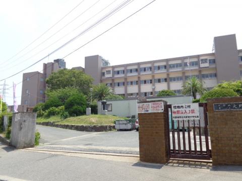 Junior high school. Ōnojō stand Onohigashi junior high school (junior high school) up to 1026m