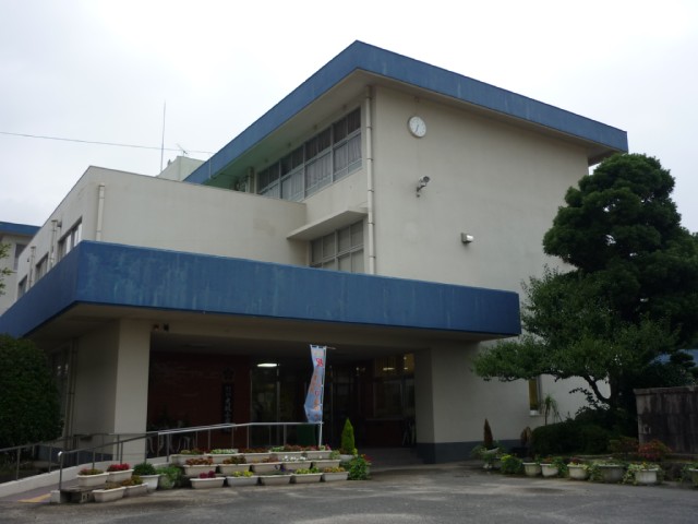 Primary school. Ōnojō stand Shimoori elementary school (elementary school) 600m to
