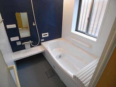 Bathroom. ※ The photograph is a property of the same manufacturer and construction.