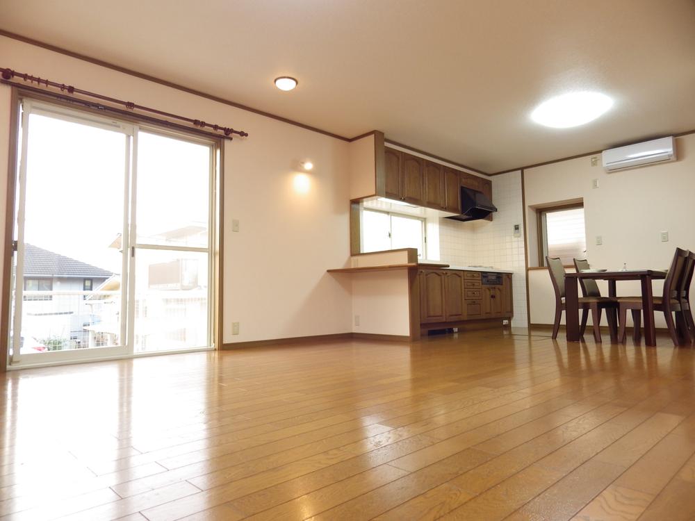 Living. It is very spacious and bright living room. 