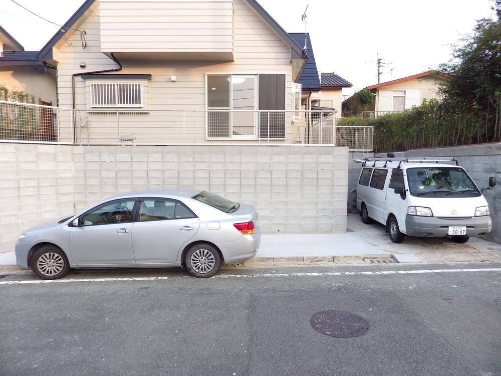 Parking lot. Local (10 May 2013) Shooting