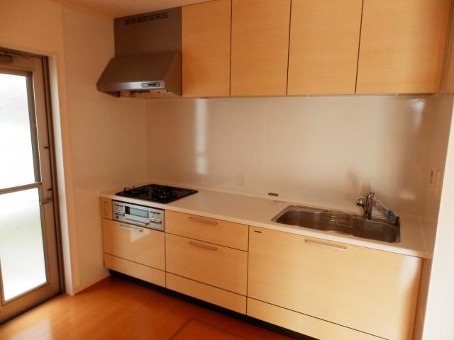 Same specifications photo (kitchen). Same specification kitchen