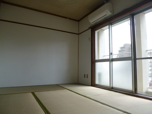 Other room space. 6 is a Pledge of Japanese-style room