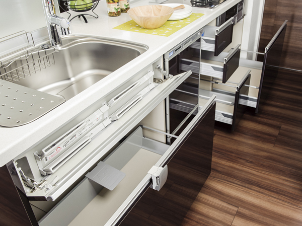 Kitchen.  [cabinet] Soft-close mechanism (slowly closing function) You can also open and close smoothly if you put a heavy thing since they are already with.