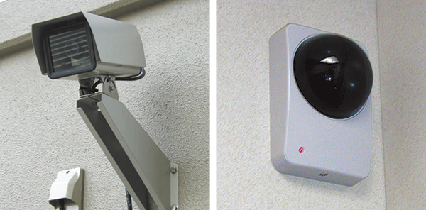 Security.  [24-hour security with surveillance cameras] Common areas, Installing a surveillance camera at a plurality of locations, such as in the elevator. To quickly perceive a suspicious person of intrusion, 24 hours a day, every day, We watch over the safety of residents. (Same specifications)