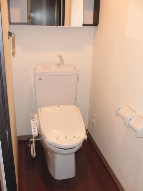 Toilet. Storage also enhance ☆ 