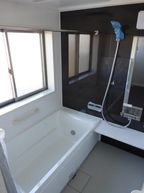 Bathroom. Isomorphic Property construction cases