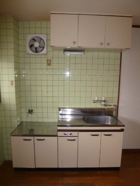 Kitchen. There are storage ☆