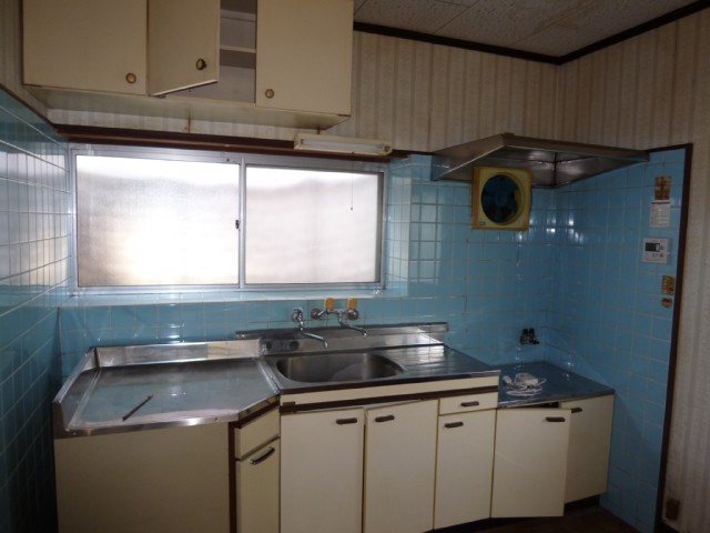 Kitchen. It is a big kitchen ☆
