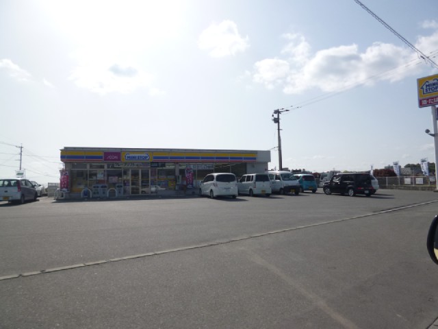Convenience store. Ministop Co., Ltd. Yame 300m up to the head office (convenience store)