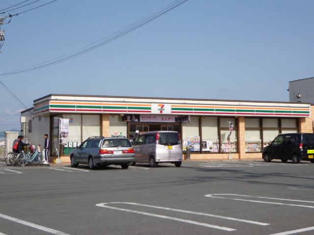 Convenience store. seven Eleven 800m to Yame Yoshida store (convenience store)