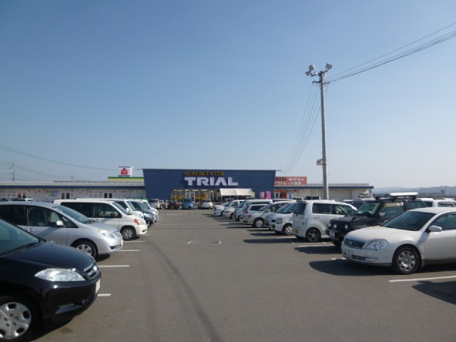 Supermarket. 1900m to supercenters trial Yame store (Super)