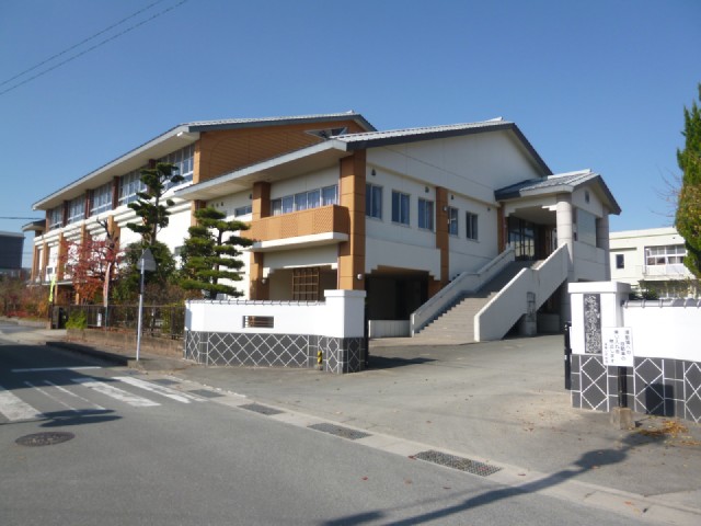 Primary school. 1000m to Fukushima elementary school (elementary school)