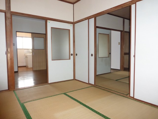 Other room space. It will be connected ☆