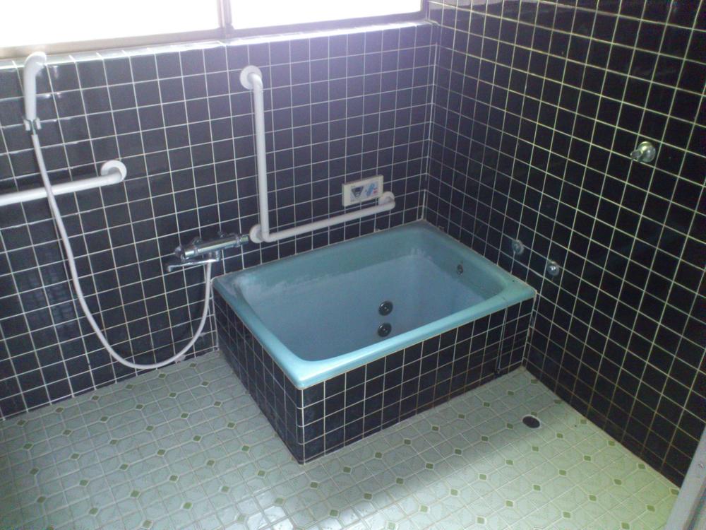 Bathroom. Room (August 2012) shooting