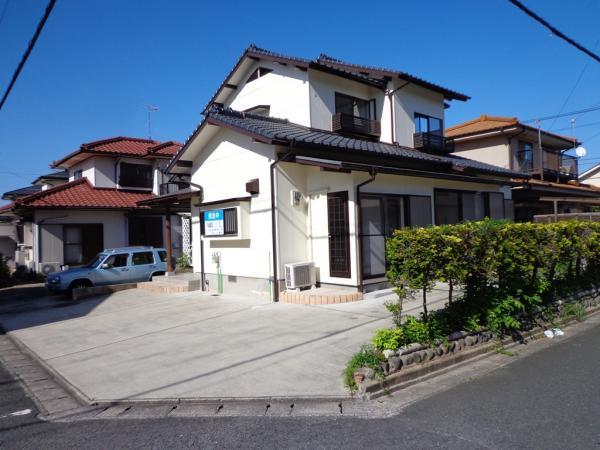 Local appearance photo. 3 units can be parking
