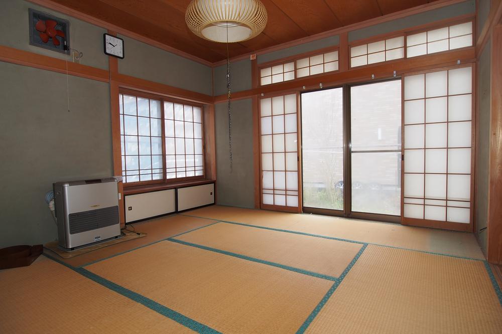 Non-living room. 1 Kaihigashi ・ South Japanese-style room