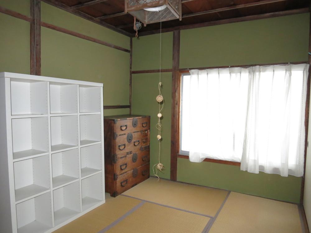 Other introspection. Japanese style room