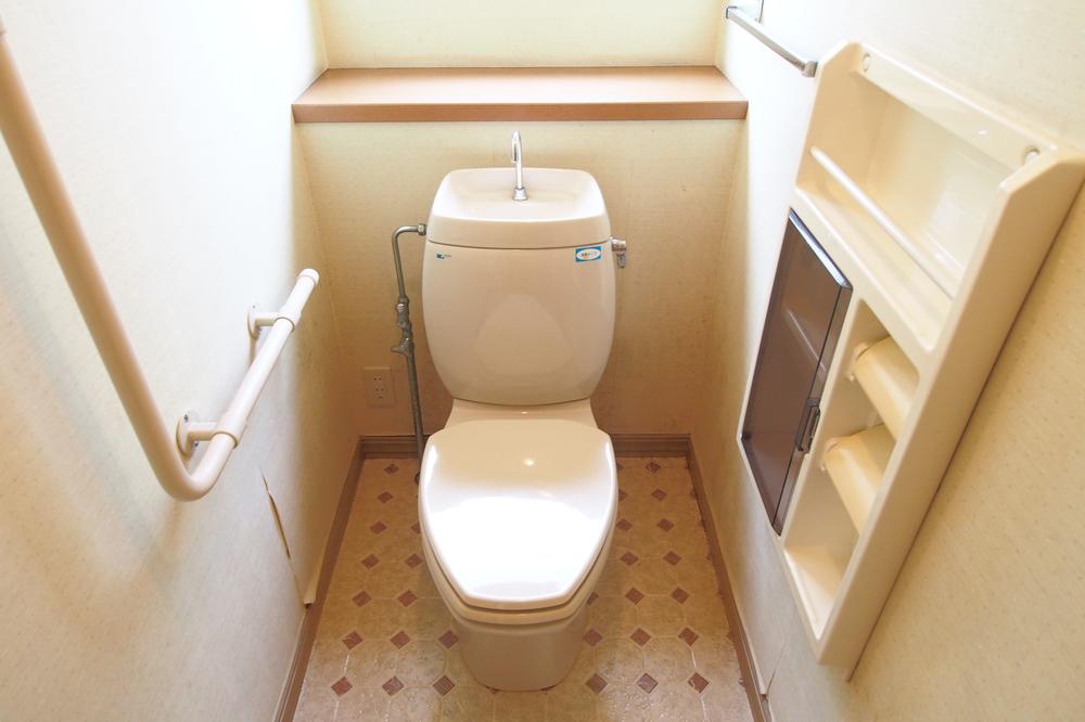 Toilet. First floor toilet