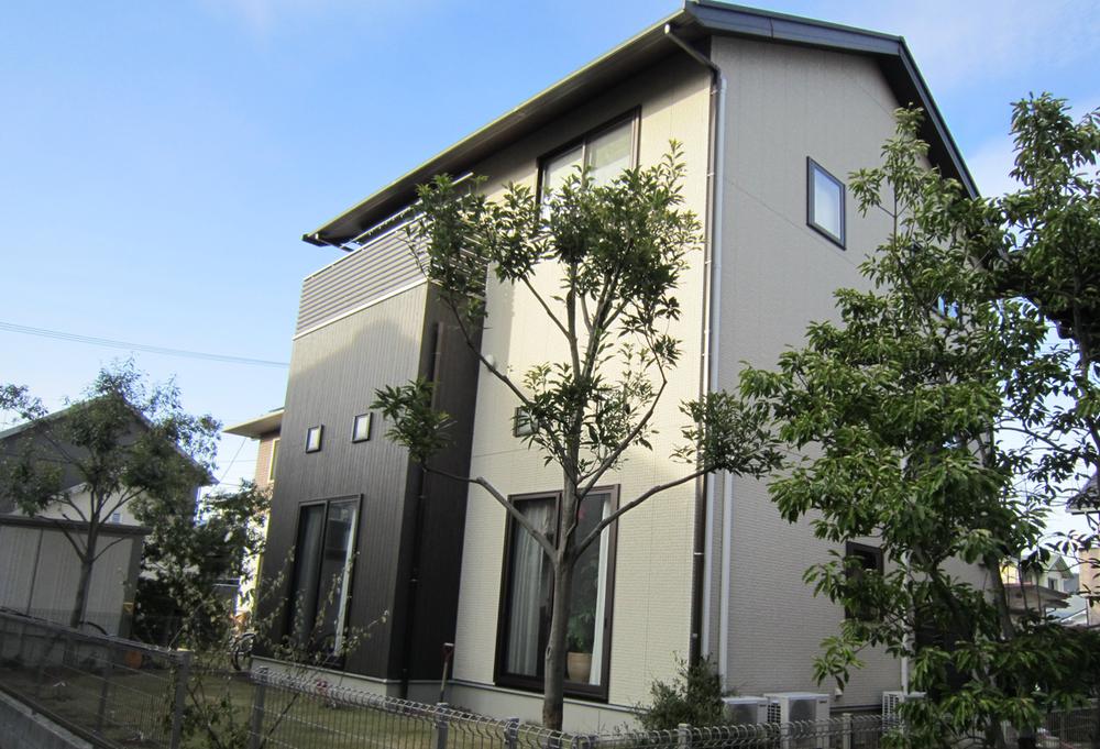 Local appearance photo. House with Misawa Homes "Kura"