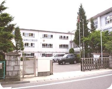 Junior high school. 1311m to Fukushima Tatsushin Ling junior high school