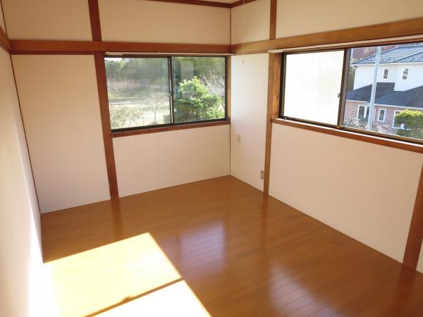 Non-living room. Second floor Western-style was Mashi flooring Chokawa