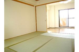 Living and room. Western-style (6 tatami mats)