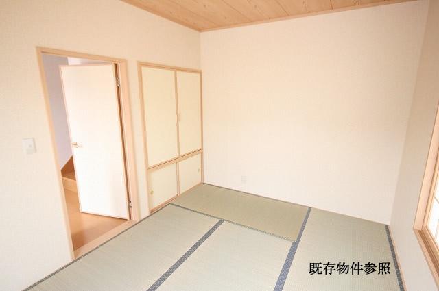 Non-living room. Is a Japanese-style room that follows the living