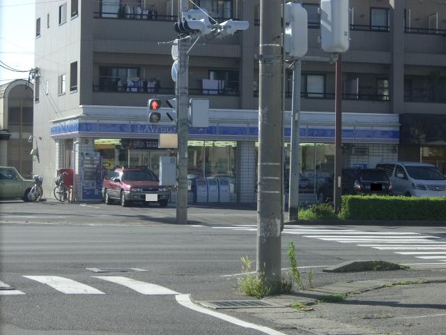 Convenience store. 565m until Lawson Koriyama Namiki store (convenience store)