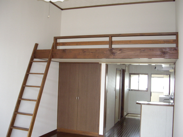 Other room space. With loft