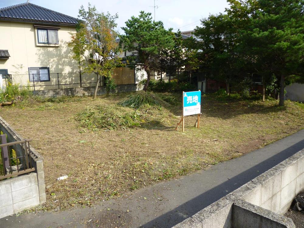 Local photos, including front road. Contact us, Koriyama Real Estate Division: 0800-603-2484