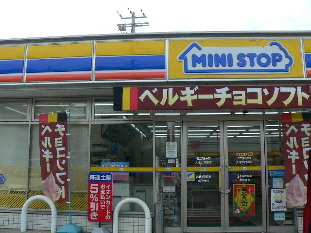 Convenience store. MINISTOP 683m to Kurume Koriyama shop