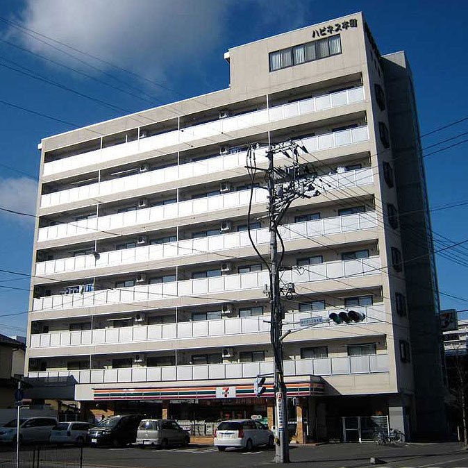 Convenience store. Seven-Eleven Koriyama Honcho 1-chome to (convenience store) 136m