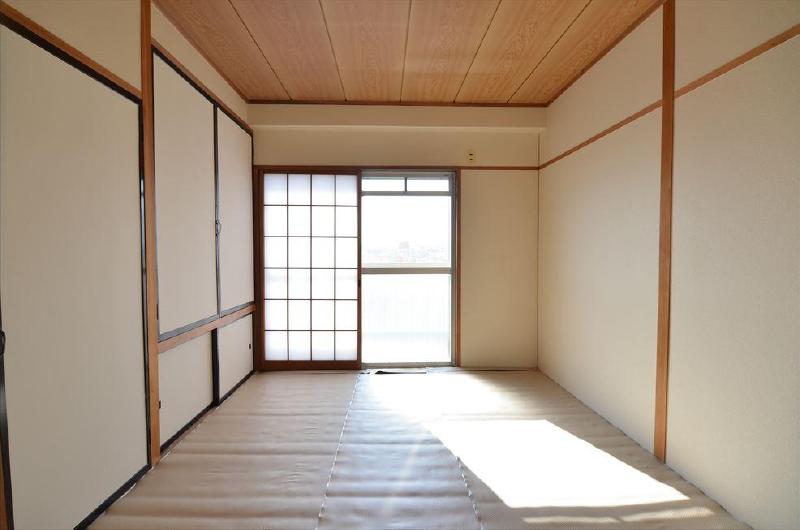 Living and room. Japanese-style room 6 quires