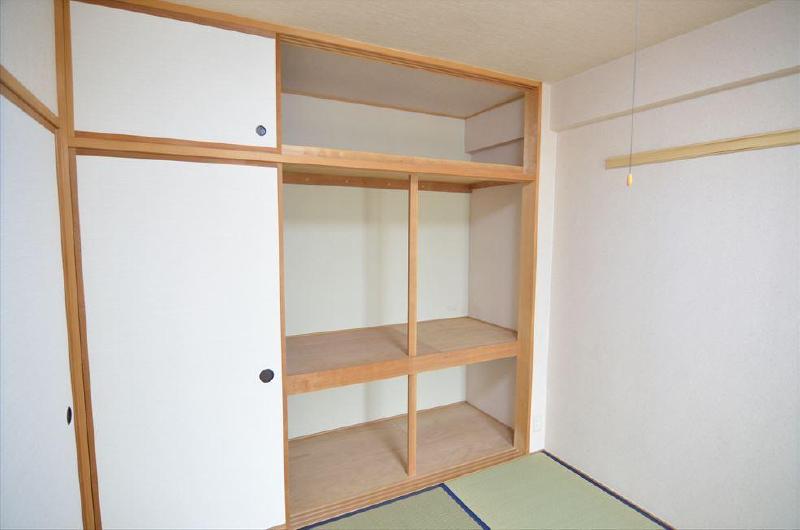 Receipt. Japanese-style room 6 quires storage