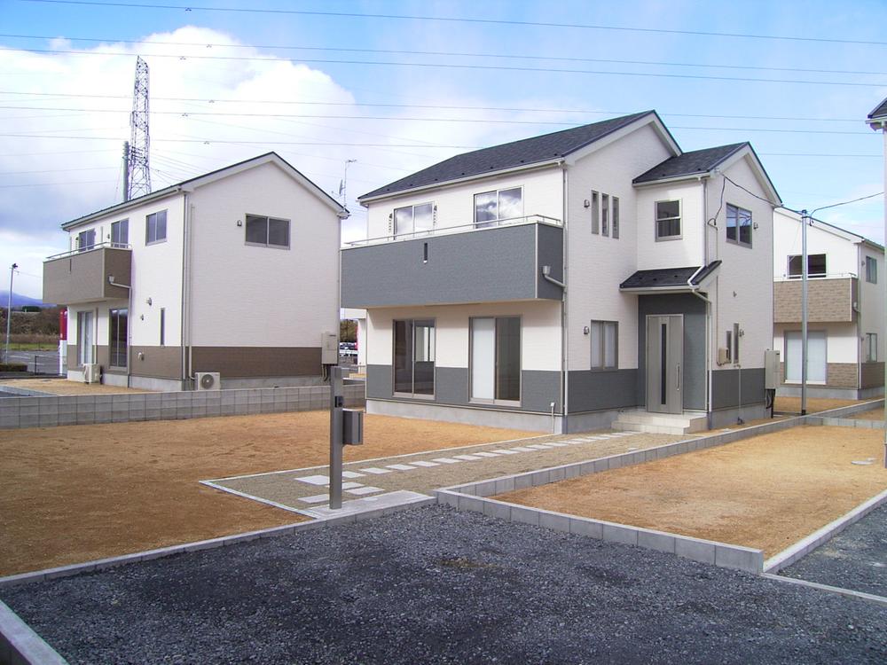 Local photos, including front road