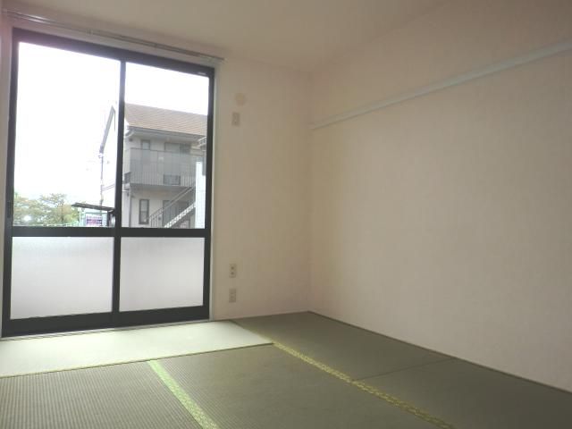 Living and room. It is a day of looks good Japanese-style room. 