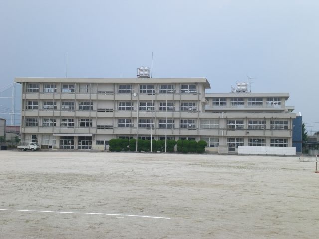 Junior high school. Municipal 2400m Kobe until junior high school (junior high school)