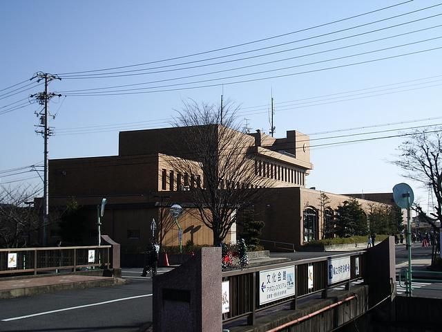 Government office. 220m until Wanouchi office (government office)
