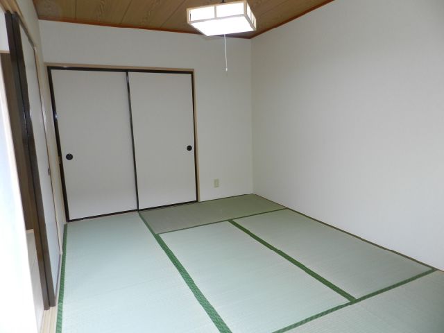 Living and room. It is a Japanese-style room of healing space