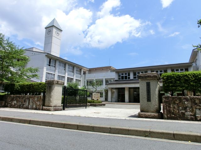 Junior high school. Municipal Ena 2200m to the east, junior high school (junior high school)